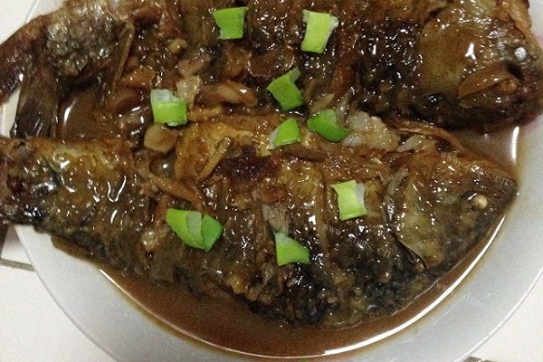红烧鲫鱼