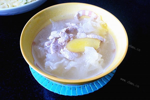 银耳瘦肉汤