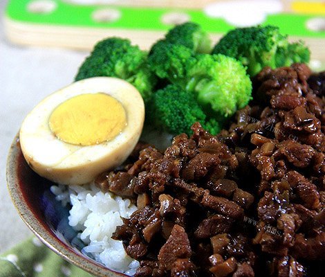 家常卤肉饭