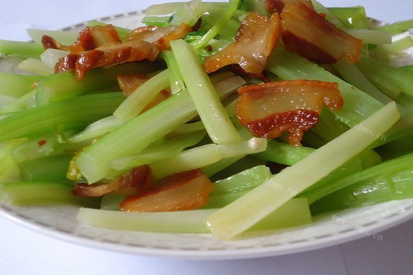 客家腊肉炒西芹