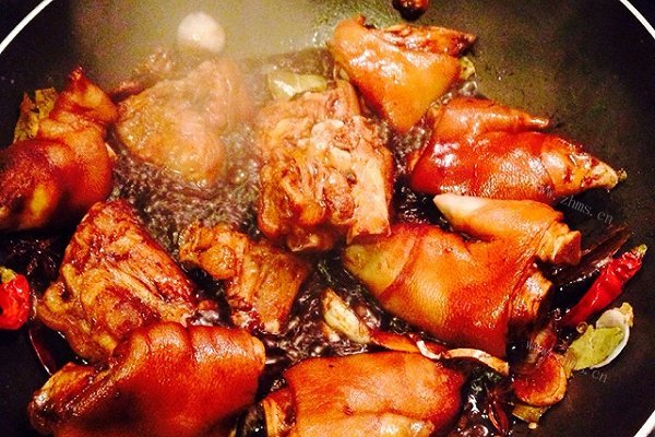 酱猪蹄「三朵金花大饭店」