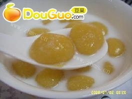 美味椰汁黄金汤圆