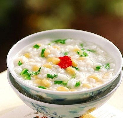 回味过去：豆子青菜咸粥