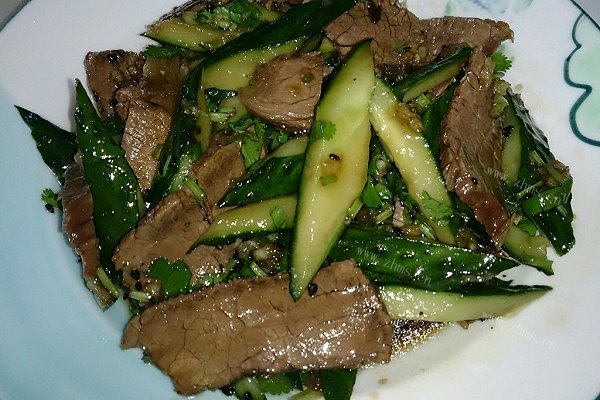 凉拌牛肉黄瓜