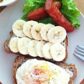 #早餐# 香蕉鸡蛋伴吐司