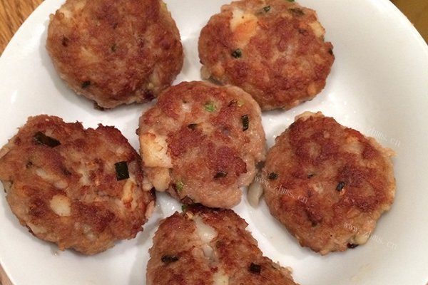 自制牛肉土豆汉堡