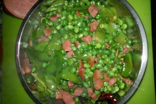 豌豆米炒火腿