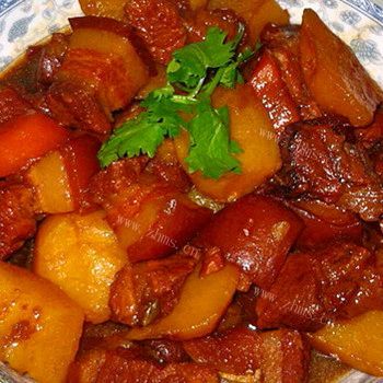 土豆红烧肉