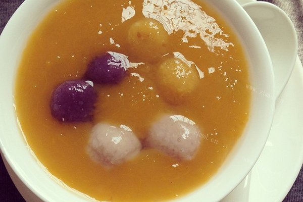 南瓜芋圓甜湯