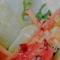 梅子浆拌蔬菜沙拉