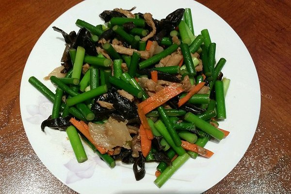 蒜苔炒肉