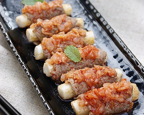 泡菜年糕牛肉卷