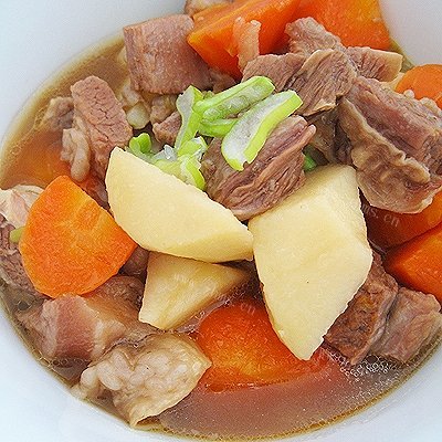 土豆胡萝卜炖牛腩