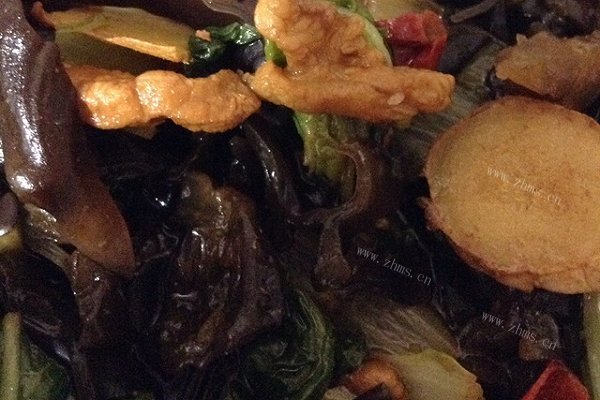 黑木耳青菜炒肉丝