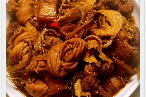 家常笋干百叶结红烧肉