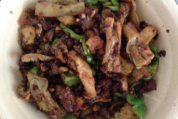家常牛肉茄子煲