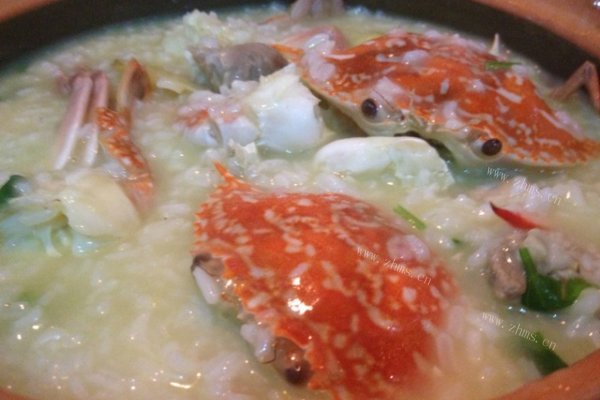 家常螃蟹排骨砂锅粥