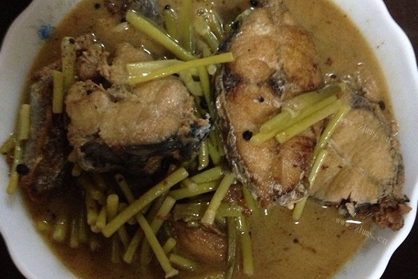 美味鲅鱼炖蒜薹