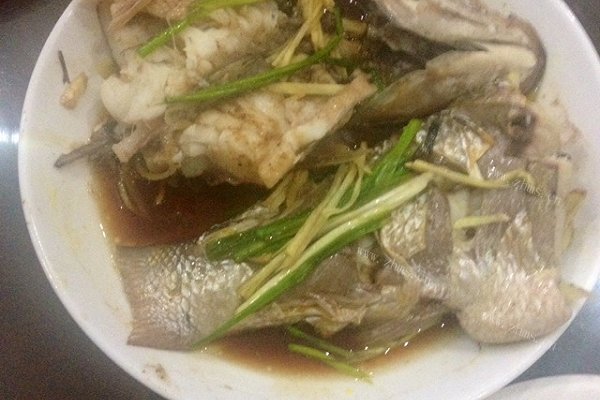 美味简易蒸鱼