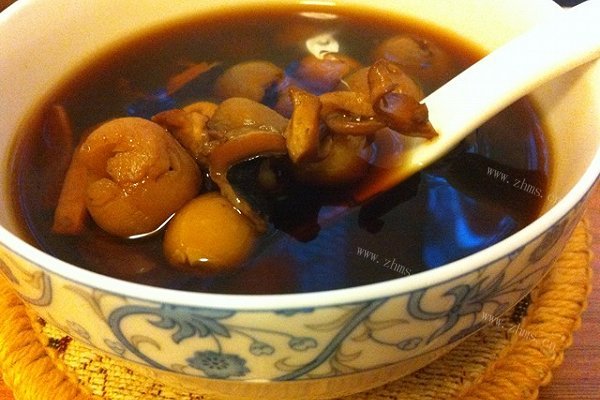 墨鱼红糖汤