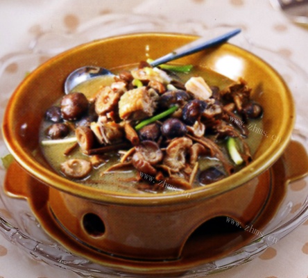 小鸡炖蘑菇