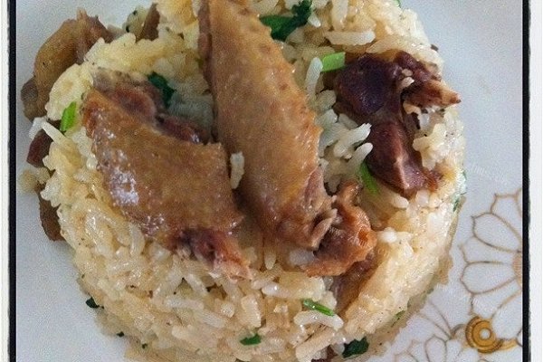 飘香乳鸽饭