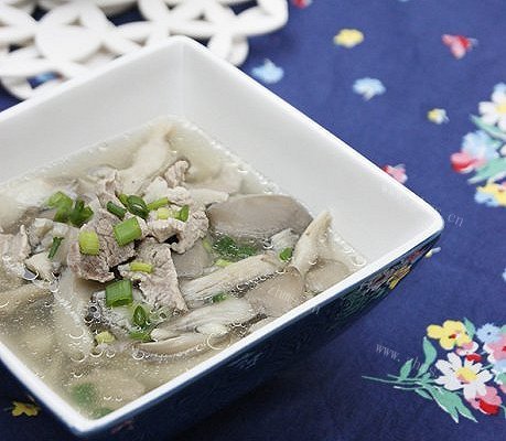 平菇肉片汤