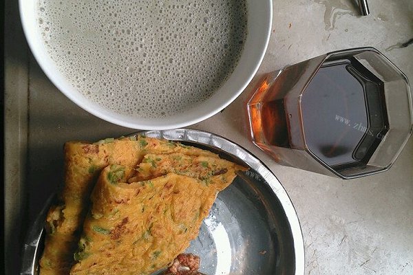 小豌豆衣的多变餐~胡萝卜豌皮饼