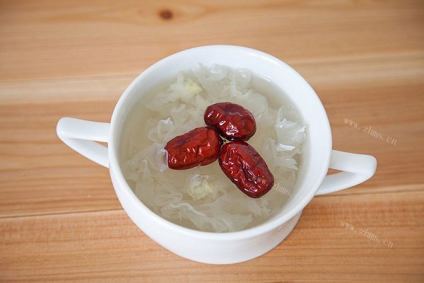 原味下午茶-蜂蜜银耳红枣羹