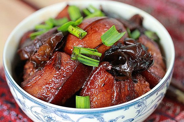 黑木耳红烧肉