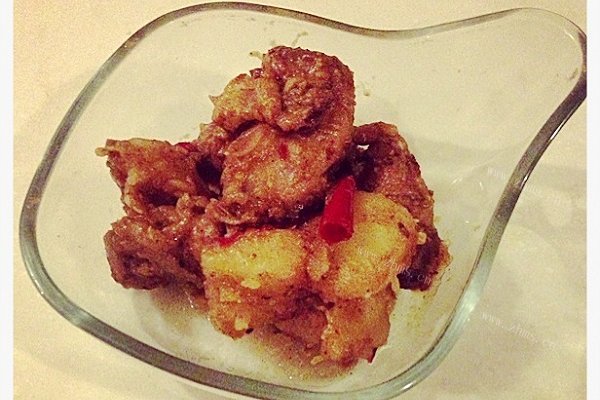 红辣椒炒土豆鸡