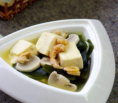 海带豆腐汤