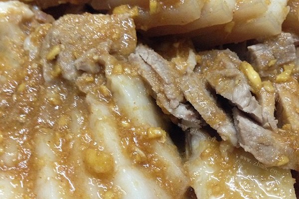 美味土豪金蒜泥白肉