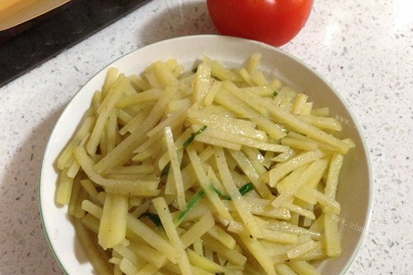 家庭鸡汤土豆丝