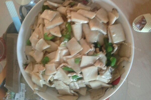 杏鲍菇炒肉丝