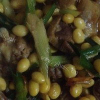 黄豆焖鸭肉