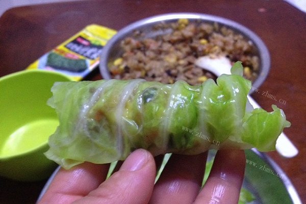 卷心菜包糯米饭团