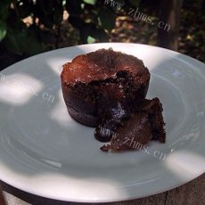 自制巧克力熔岩蛋糕 15分钟家庭制作