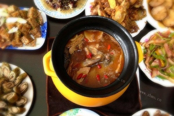 家常竹笋火腿老鸭汤