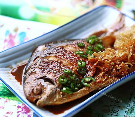 银耳炆鲳鱼
