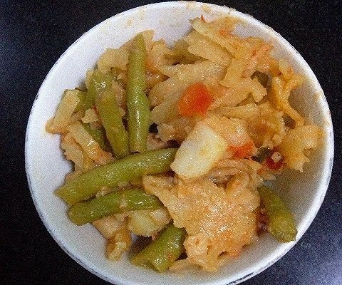 家常豆角焖饼