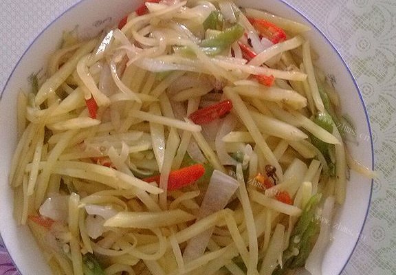 家常版酸辣土豆丝