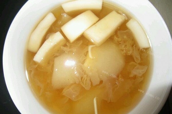 鲜椰炖银耳