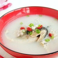 奶白鲫鱼薏米汤