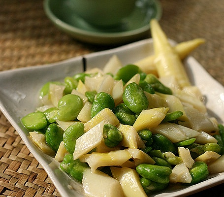 蚕豆炒春笋