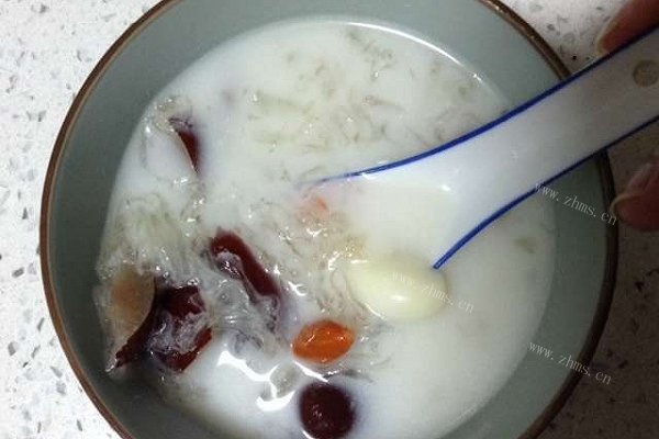 椰奶红枣燕窝