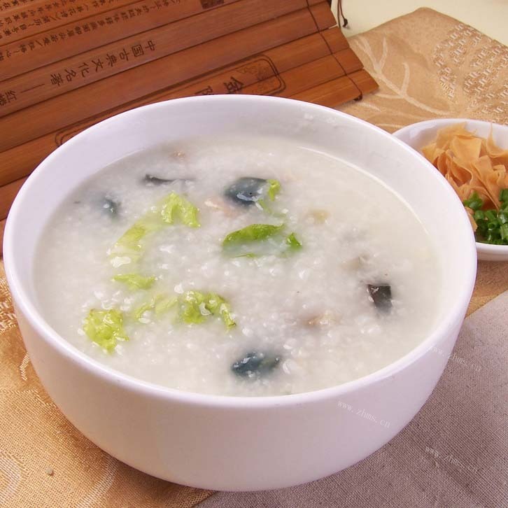 皮蛋瘦肉粥（简单版）