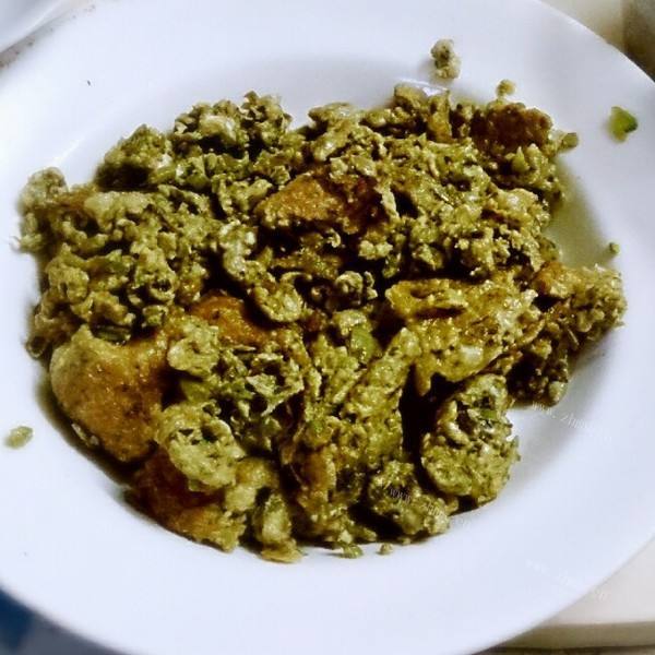 香喷喷的香椿炒鸡蛋