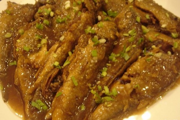 焖酥小黄鱼