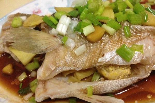 家常清蒸鲈鱼